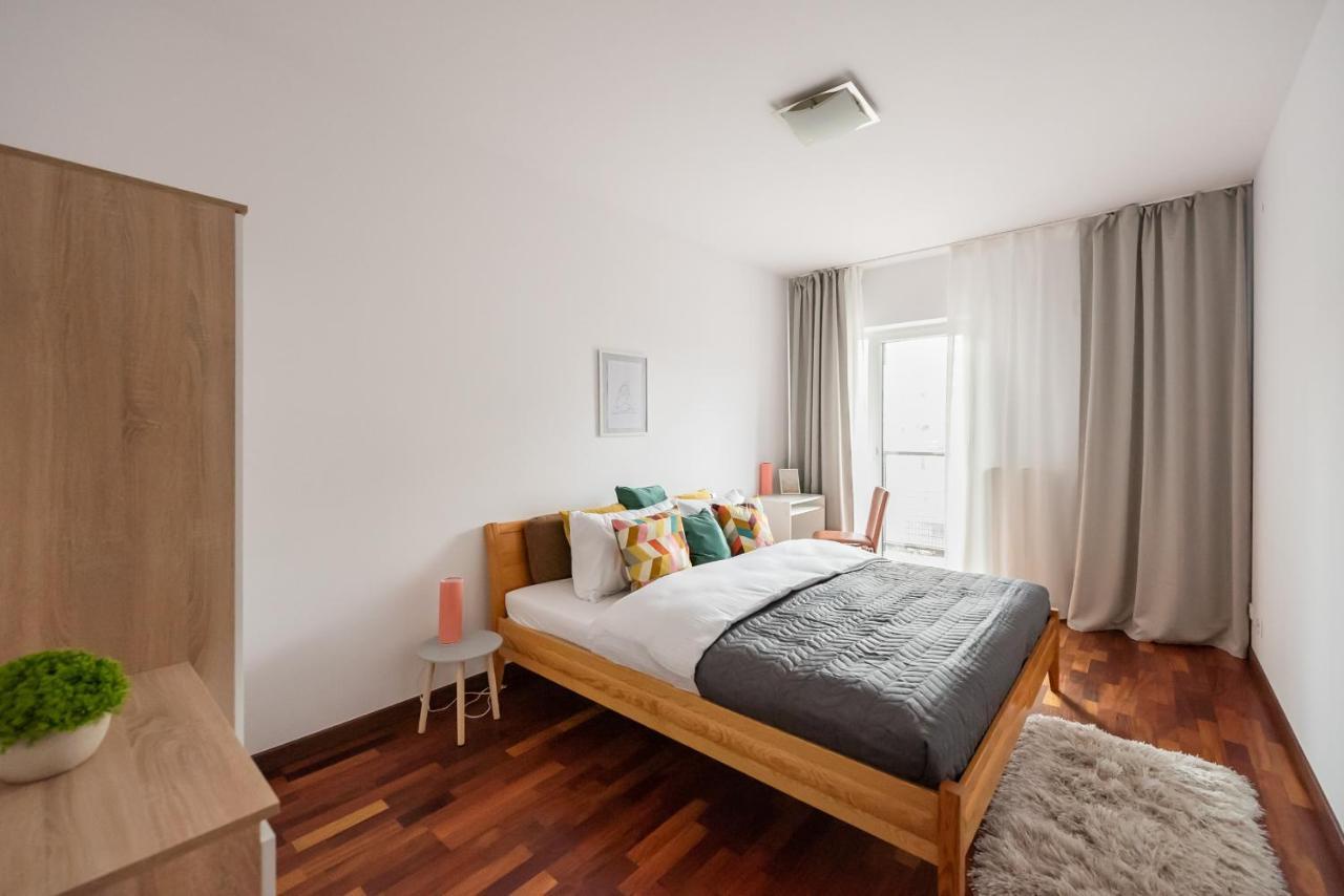 Wola Sunset Apartment Free Parking وارسو المظهر الخارجي الصورة
