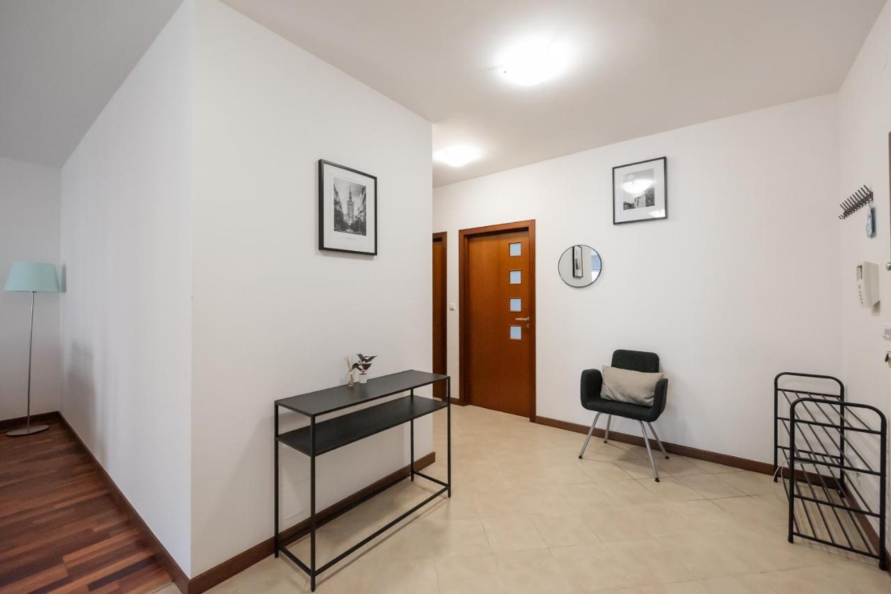 Wola Sunset Apartment Free Parking وارسو المظهر الخارجي الصورة